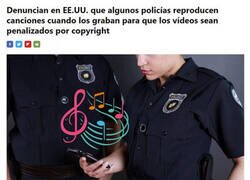 Enlace a Policías usando el coco