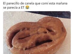 Enlace a ET echando una siesta