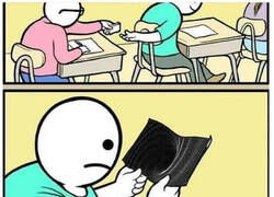 Enlace a Odio cuando estoy en clase y me pasan un agujero negro