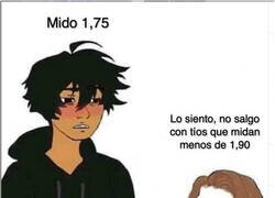Enlace a Demasiado bajito para ella