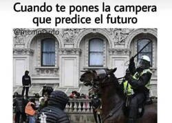 Enlace a La chaqueta premonitoria