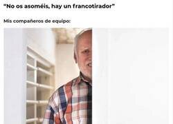 Enlace a Estoy rodeado de inútiles