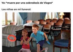 Enlace a Con algo se tienen que entretener mis sobrinos