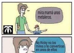 Enlace a No mires fijamente a los metaleros