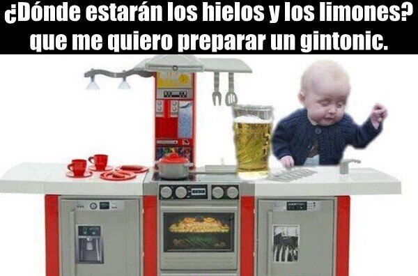 Bebe_borracho - Los niñes ya empiezan a jugar con las cocinites...