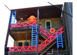 Enlace a Diseñadores que transformaron objetos comunes en arte