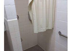 Enlace a Imágenes de los peores baños del planeta