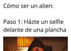 Enlace a Y el Black Alien tatuándose los ojos...