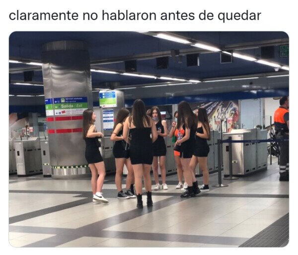 Otros - Qué guapa la de negro