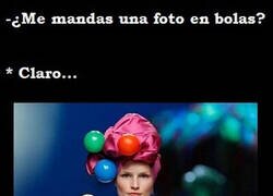 Enlace a Una foto en bolas...