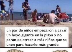 Enlace a Los pibes cavando un hoyo