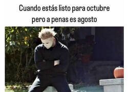 Enlace a Fans de Halloween be like