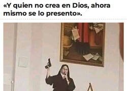 Enlace a Una monja de armas tomar