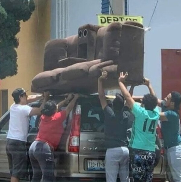 Meme_otros - Ese sofá sabe que no va a ningún buen sitio
