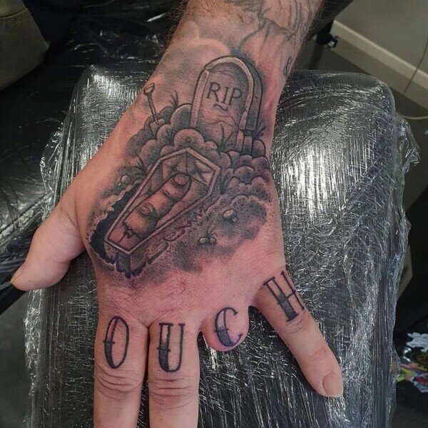 Meme_otros - El tatuaje para reírse de uno mismo