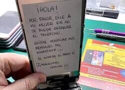 Enlace a Lo que se encuentra uno siendo reparador de teléfonos