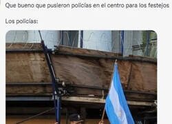 Enlace a Los policías son los más futboleros