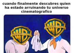 Enlace a La autodestrucción de la Warner