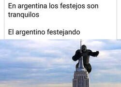 Enlace a Necesitan subirse a cosas