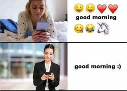 Enlace a Como desean buen día las mujeres por Whatsapp según su edad