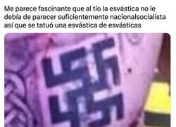 Enlace a Entre nazis, él es el conservador