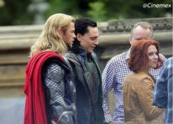 Enlace a Si hasta los dioses son débiles...