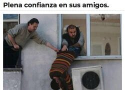 Enlace a Ojalá confiar así en alguien