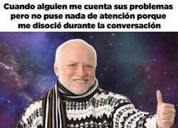 Enlace a Solo me río esperando que no me haya preguntado nada