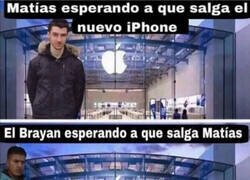 Enlace a Comprando un IPhone en un barrio peligroso