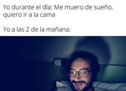Enlace a Yo durante el día, yo a las 2 de la mañana