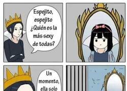 Enlace a Espejo espejito, pensar eso es delito