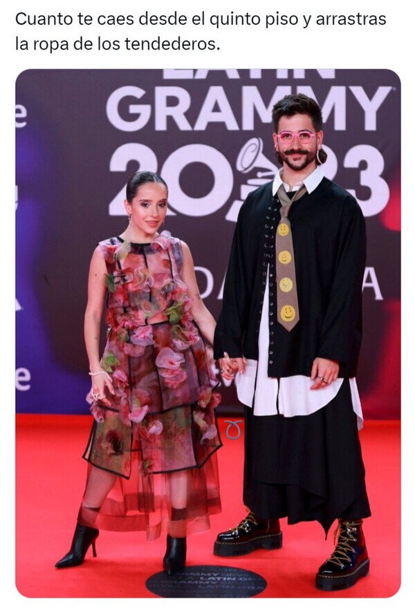 Meme_otros - No saben ni qué llevan puesto