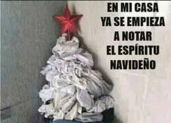 Enlace a El espíritu navideño se acumula