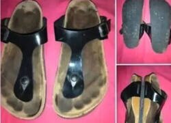 Enlace a Moisés vende sandalias