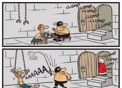 Enlace a Cuando pasa el jefe por detrás