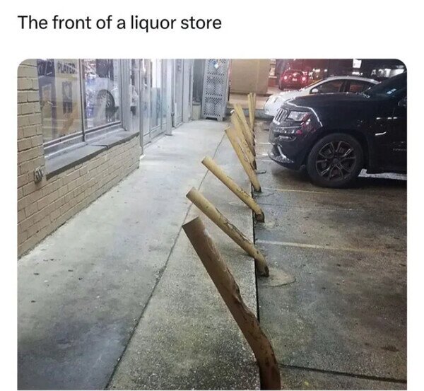 Meme_otros - El parking de una licoreria