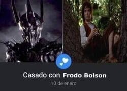 Enlace a Este bribón en realidad nunca quiso el anillo...