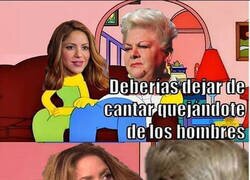 Enlace a Shakira se cree Paquita la del barrio