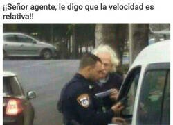 Enlace a Deteniendo a Einstein