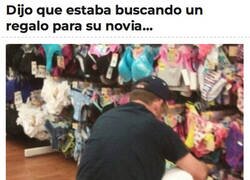 Enlace a Se delató él solito