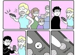 Enlace a Los que hablan con el altavoz en lugares públicos