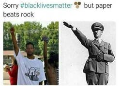 Enlace a Lo siento, pero papel le gana a la piedra