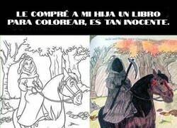 Enlace a No sé si felicitarla por no salirse de los bordes o llamar a un exorcista