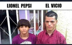 Enlace a Mis amigos del barrio que iban para futbolistas