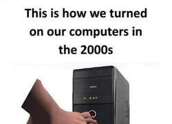 Enlace a Así se apagaba el PC antes pero vosotros sois muy jóvenes