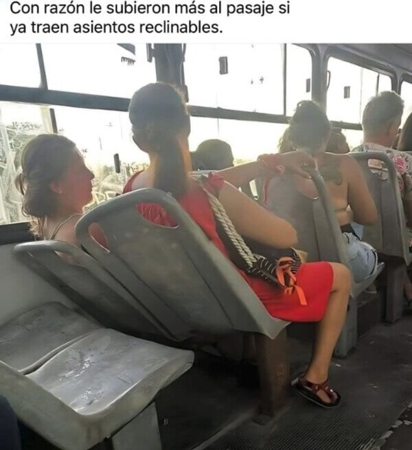 Meme_otros - Autobuses cada vez con más comodidades