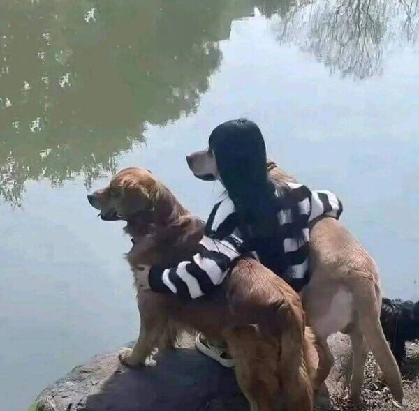 Otros - La increíble mujer-perro