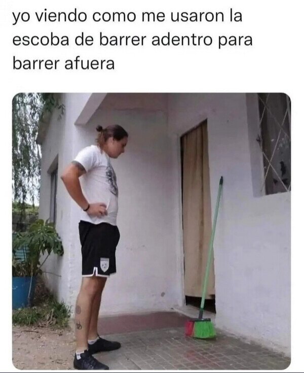 Meme_otros - Un día eres joven y al otro te molesta esto