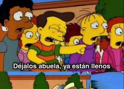 Enlace a La abuela siempre sobrealimentando