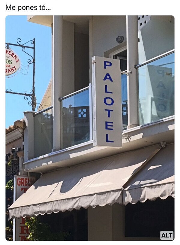 Meme_otros - Aquí me hospedo en mis vacaciones